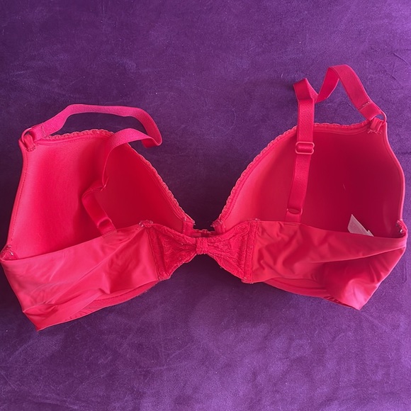 36DD Victoria’s Secret Red Front Clasp Bra with Bow in the Back - Picture 2 of 2